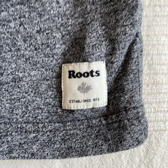 ROOTS Gray Space Dye Logo Graphic T-Shirt Size Small - Picture 2 of 8